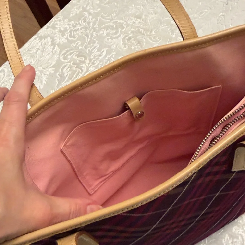 Burberry Nova Tote💕free Canvas Burberry Cosmetic Case